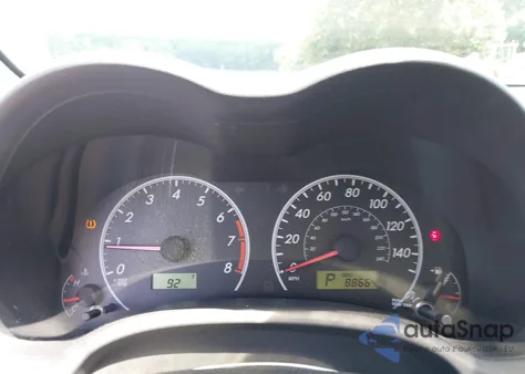 2013 Toyota Corolla Le z USA, uszkodzony, nr VIN 2T1BU4EE2DC928512